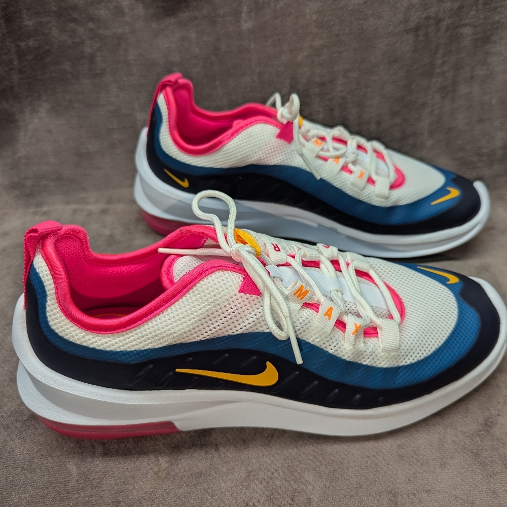 Women’s Nike Air Max size 8.5. Worn once-perfect condition